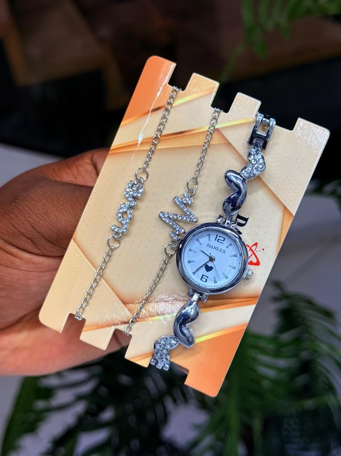 Ladies Watch and Chain Set (Light Dial)